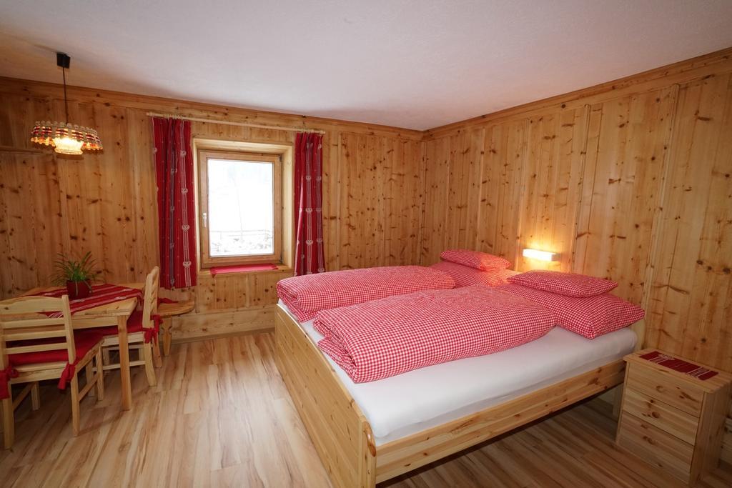 Haus Ruetzbach Apartment Neustift im Stubaital Bilik gambar