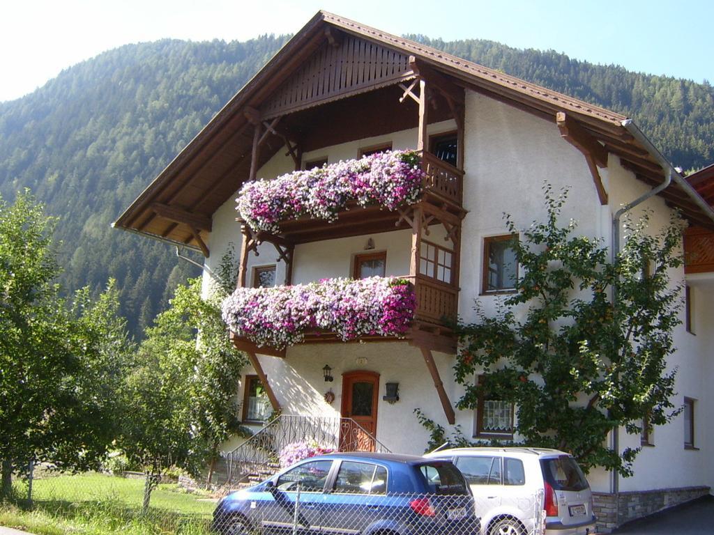 Haus Ruetzbach Apartment Neustift im Stubaital Luaran gambar